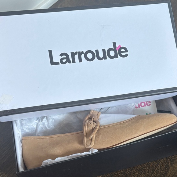 Larroude Women's Beige Wedge Heels - Picture 1 of 3